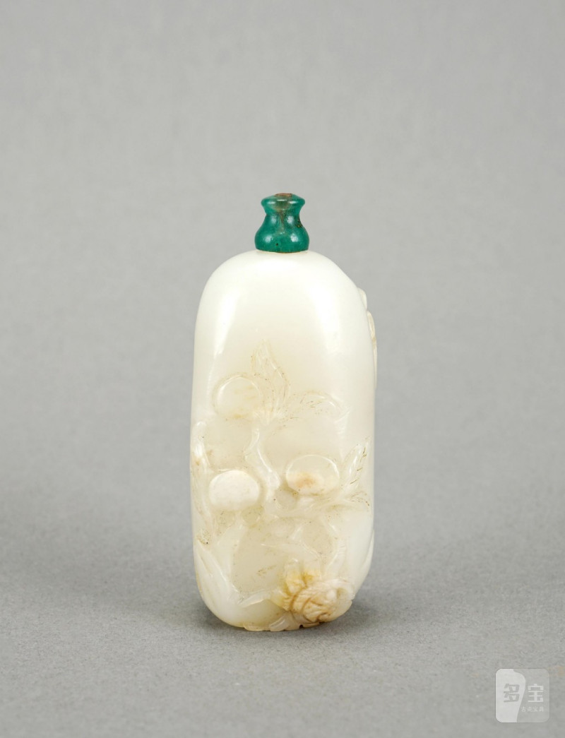    清 和田白玉帶糖色花鳥紋鼻煙壺